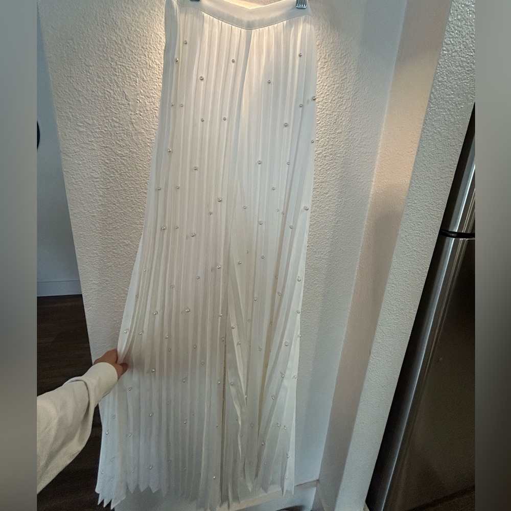 Elegant White Wide Leg Jumpsuit - Picture 3 of 10
